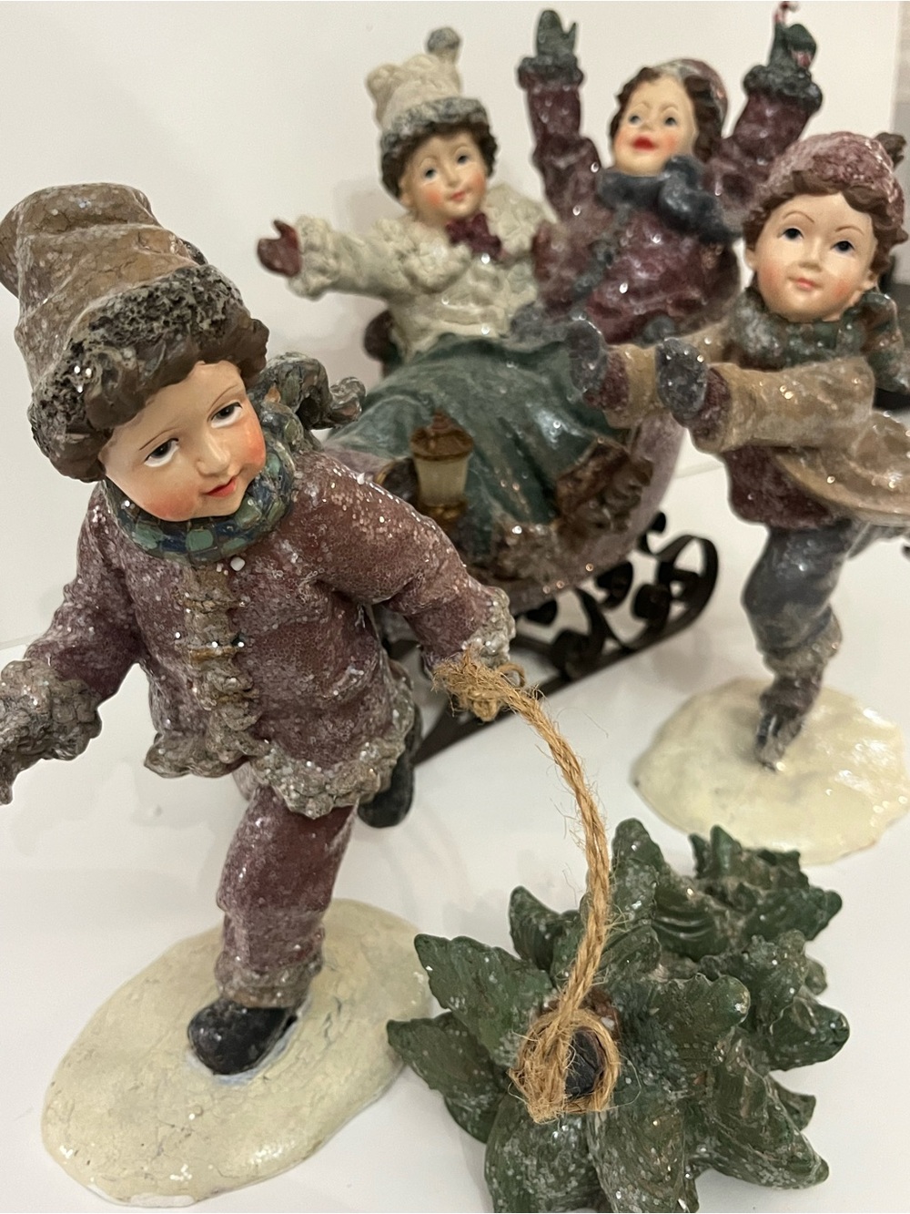 Vintage Kirkland Winter Sleigh Ride Christmas Tabletop Holiday Decor 4pc In box